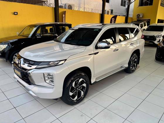 MITSUBISHI PAJERO SPORT 2.4 16V MIVEC TURBO DIESEL HPE-S AWD AUTOMÁTICO